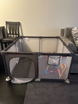 Baby play pen