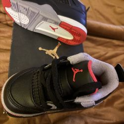 Jordan 4 Retro
