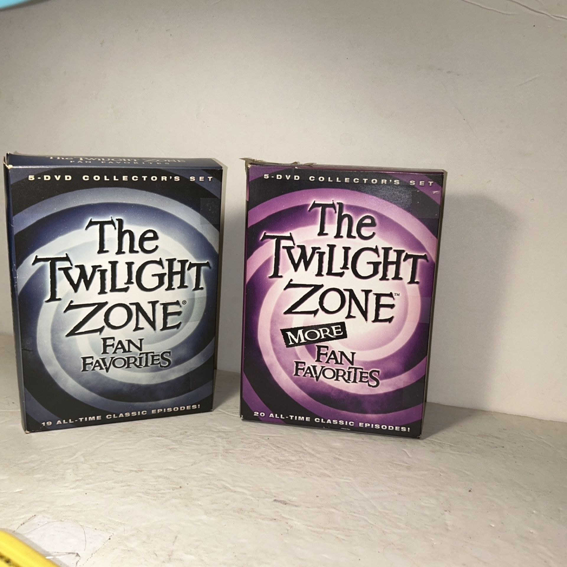 The Twilight Zone Fan Favorites & Twilight Zone MORE Fan Favorites 39 Episodes On A 10 DVD Collection New! 