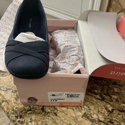 Navy Blue Women’s Easy Spirit flats