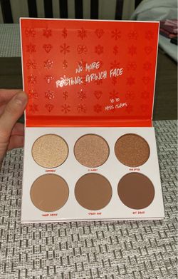 Bronzer And Highlighter Palette