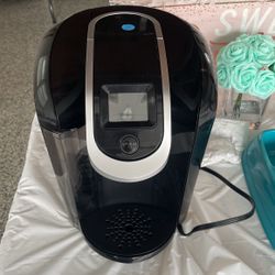 Keurig Coffee Machine Makes Small, Medium And Large Cups