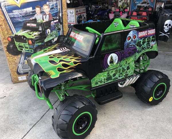 BRAND NEW Grave Digger 24volt electric kids ride on cars power wheels ...