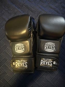 Cleto reyes MMA gloves size M New without tags