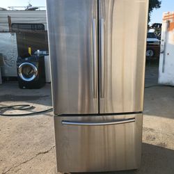 Samsung French Door Refrigerator With Ice 