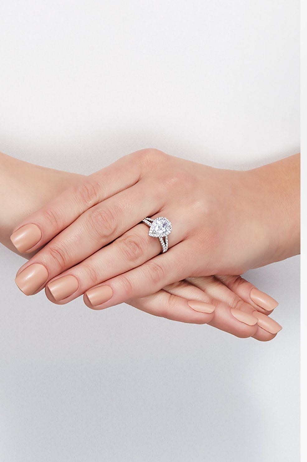 2CT PEAR SHAPE WEDDING RING