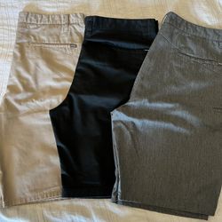 Men’s Volcom Shorts Size 38