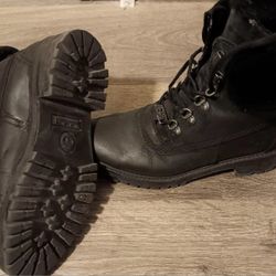 Timberland  Black Womens Size 8 Work Boots.