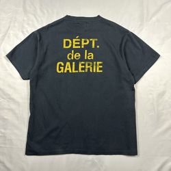 GALLERY Navy T-Shirt