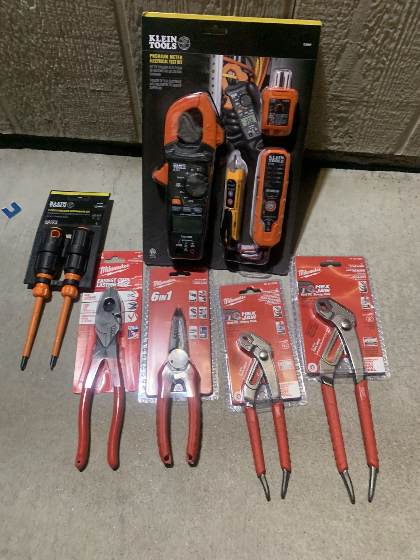 Milwaukee/Klien Tool Lot