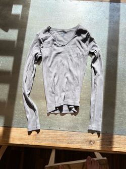 Brandy Melville long sleeve shirt