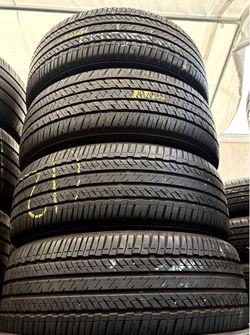 Set 215/55-17 Bridgestone con el 80% de vida