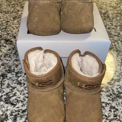 Toddler Uggs Size 2/3c (says The Box) 