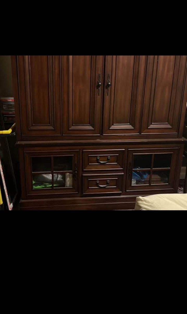 Tv &Entertainment Center