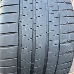 1 Llanta 285/30ZR20 Michelin PILOT SPORT 4S