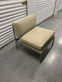 ALLMODERN Lounge chair