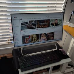 Dell Inspiron 7700 All-in-One Desktop 27" FHD Touch Display 11th Gen Intel i7-1165G7