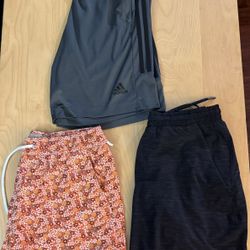 Men’s teen/tweens shorts size small