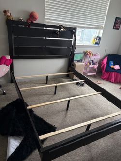 Bed frame / Queen