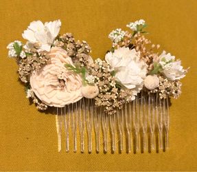 Flower girl/ Bridesmaids hair combs