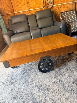 Excellent condition Vintage Industrial Style* *Solid wood and metal wheels *Dimensions* (L47” W31” H16”)