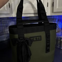Yeti Camino 35
