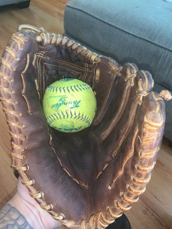 NOKONA AMG 175 X SOFTBALL GLOVE , $120 OBO