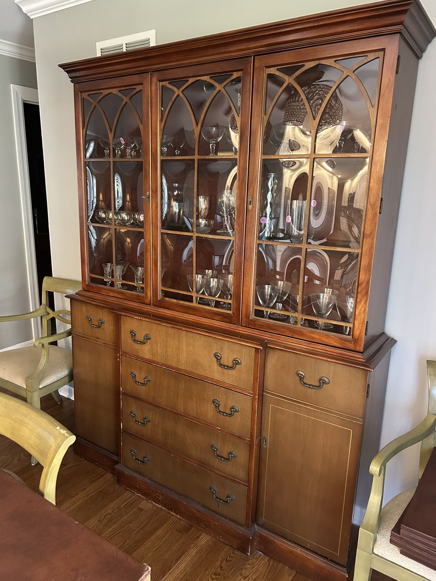 China Cabinet Solid Cherry Wood