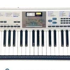 Casio LK175 Lighted 61-Key Electronic Sampler Portable Piano Keyboard

