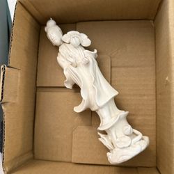 Beautiful Asian Figurine