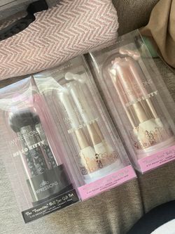 Hello Kitty Makeup Brushes