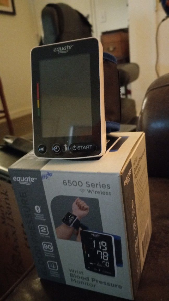 iProven Wrist Blood Pressure Monitor for Sale in Bolingbrook, IL - OfferUp