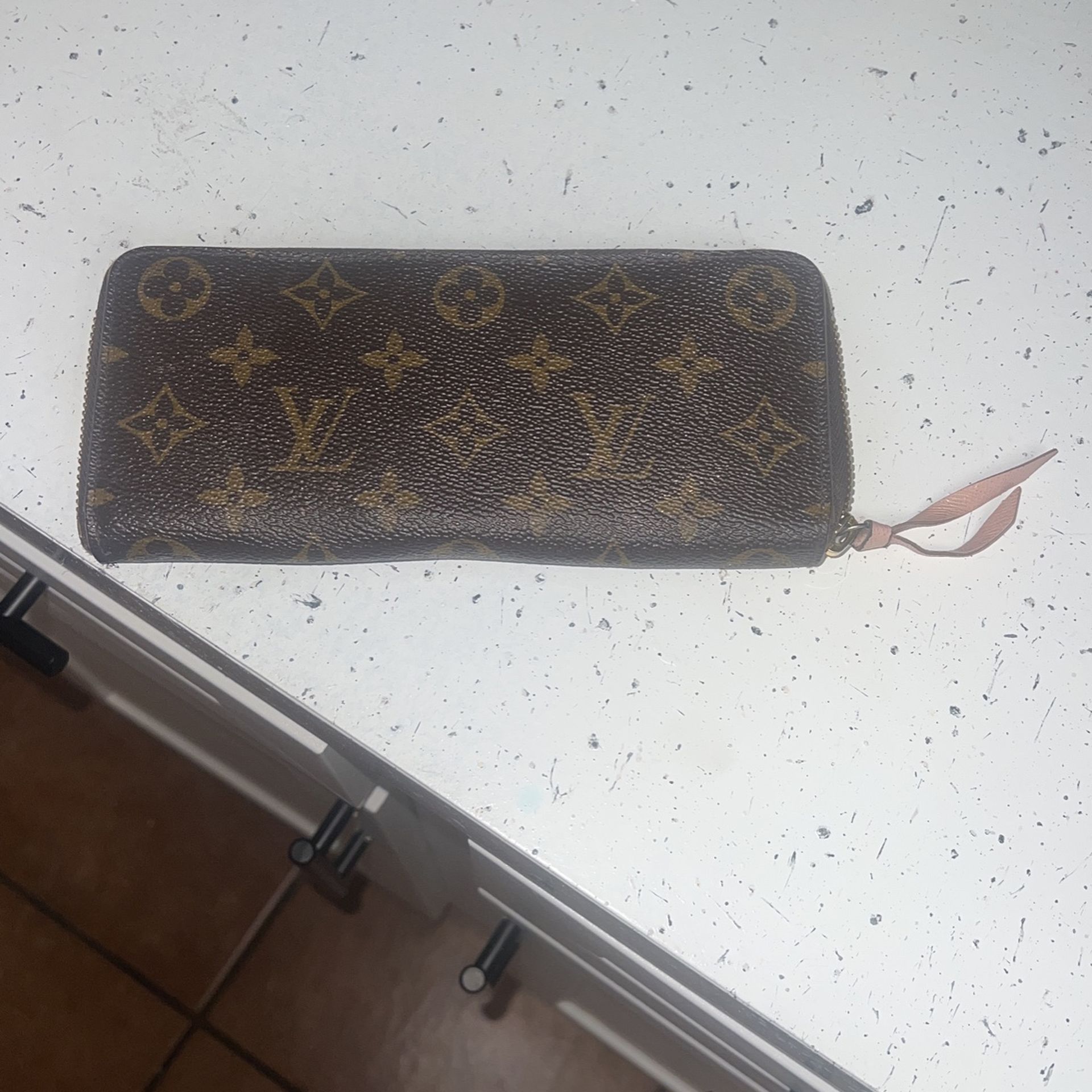 Louis Vuitton Zippy Wallet Clémence Rose Ballerina