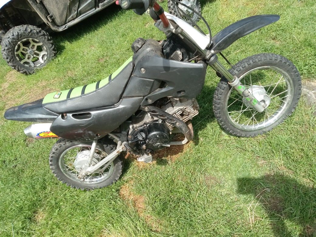 Kawasaki Klx 110 CC Dirt Bile Pit Bike