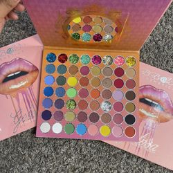 Makeup ⭐️⭐️⭐️⭐️⭐️Palett -todo $8c/u Todo Nuevo Cellado