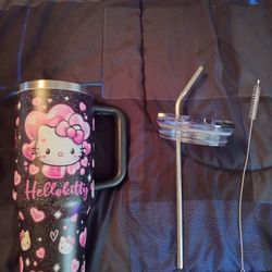 Hello Kitty 40 Oz 