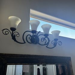 3 Bathroom Light Fixtures