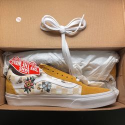 Vans Old Skool - Womens 9.5/Mens 8