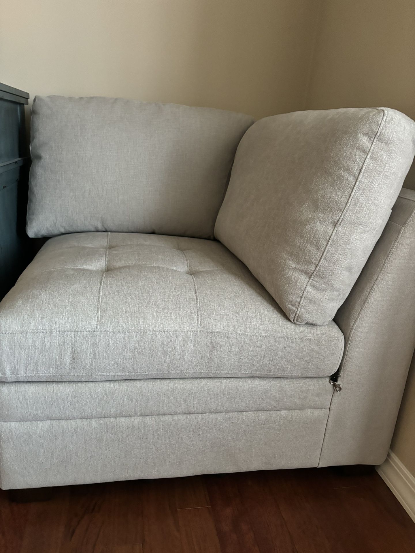 Thomasville Tisdale Corner Chair