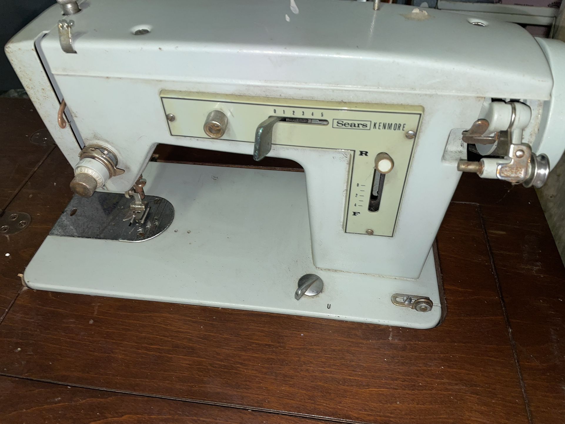 Vintage Sewing Machine Sears/kenmore