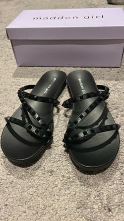 Madden Girl Black Sandals Size 7.5