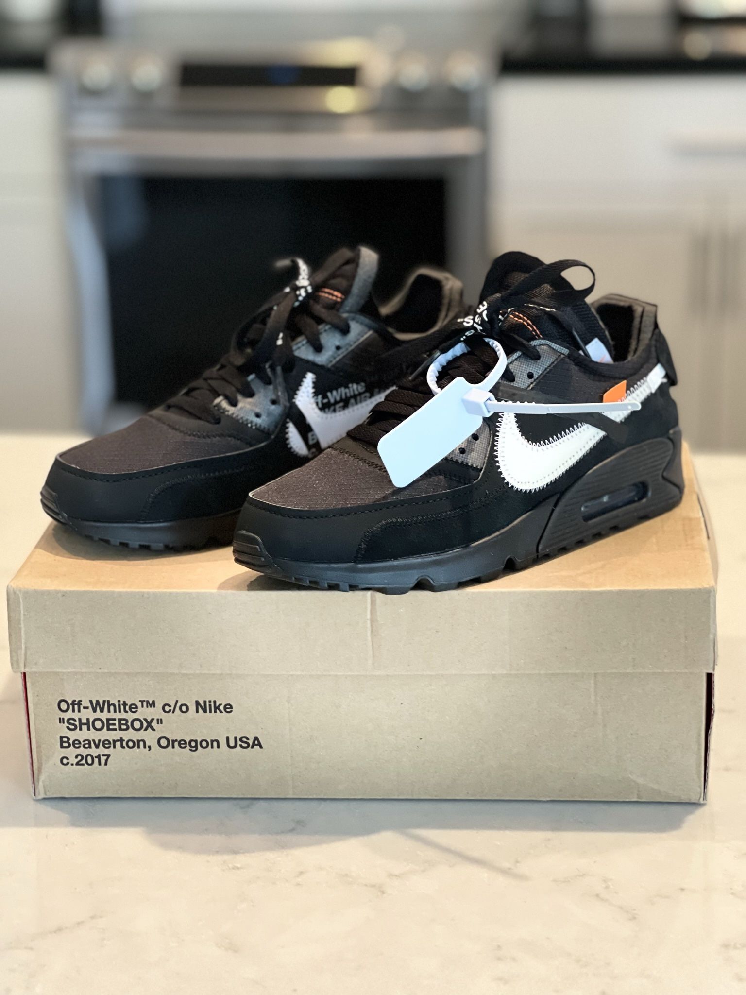 off white x air max 90 black