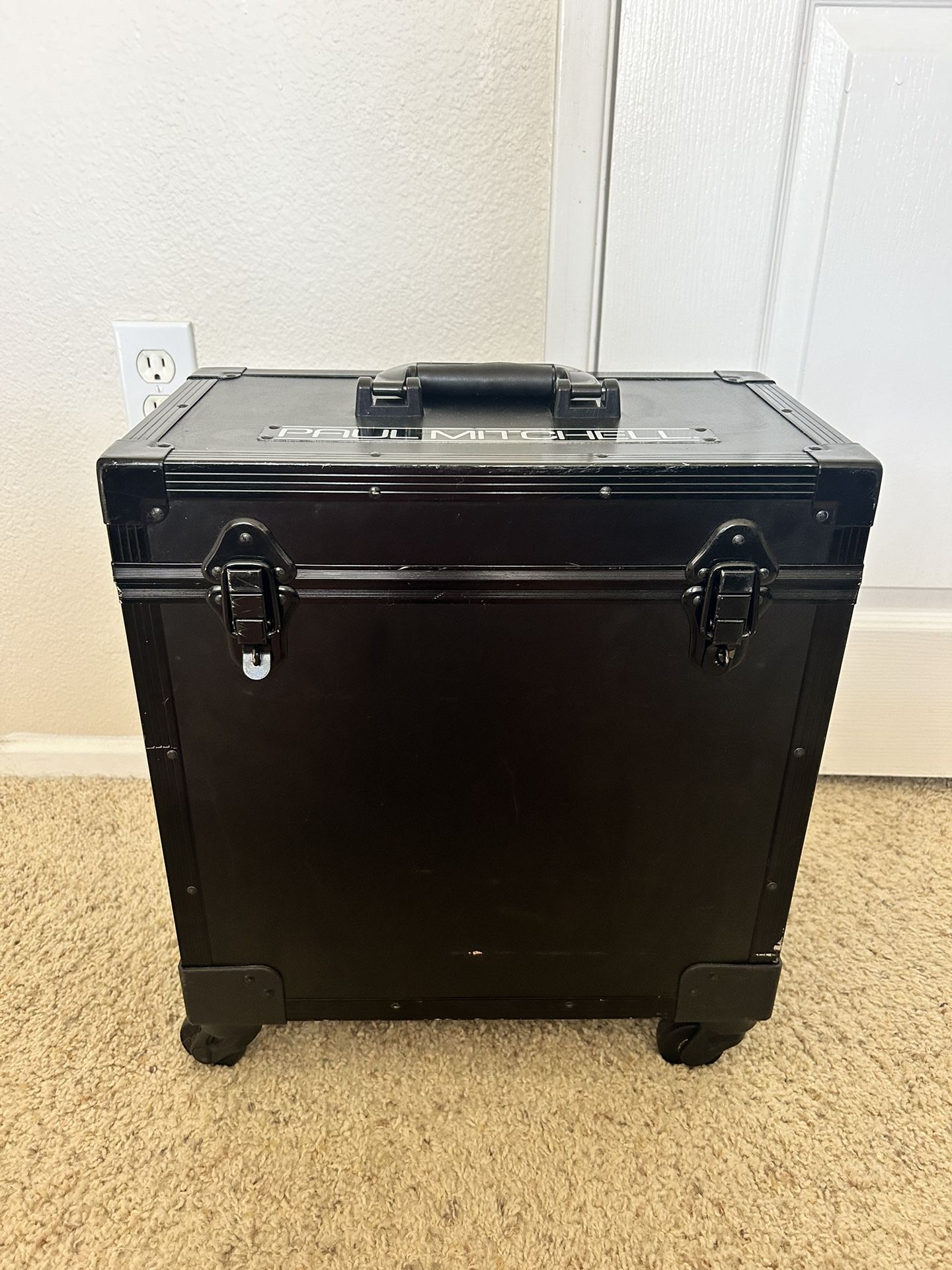 Paul Mitchell Black Rolling Travel Case For Cosmetologist / Hairdresser / Barber