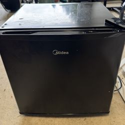 Midea Refrigerator 