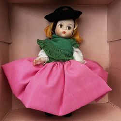 Madame Alexander 8” doll Portugal 585, Vintage, original box