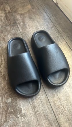 Yeezy Slides