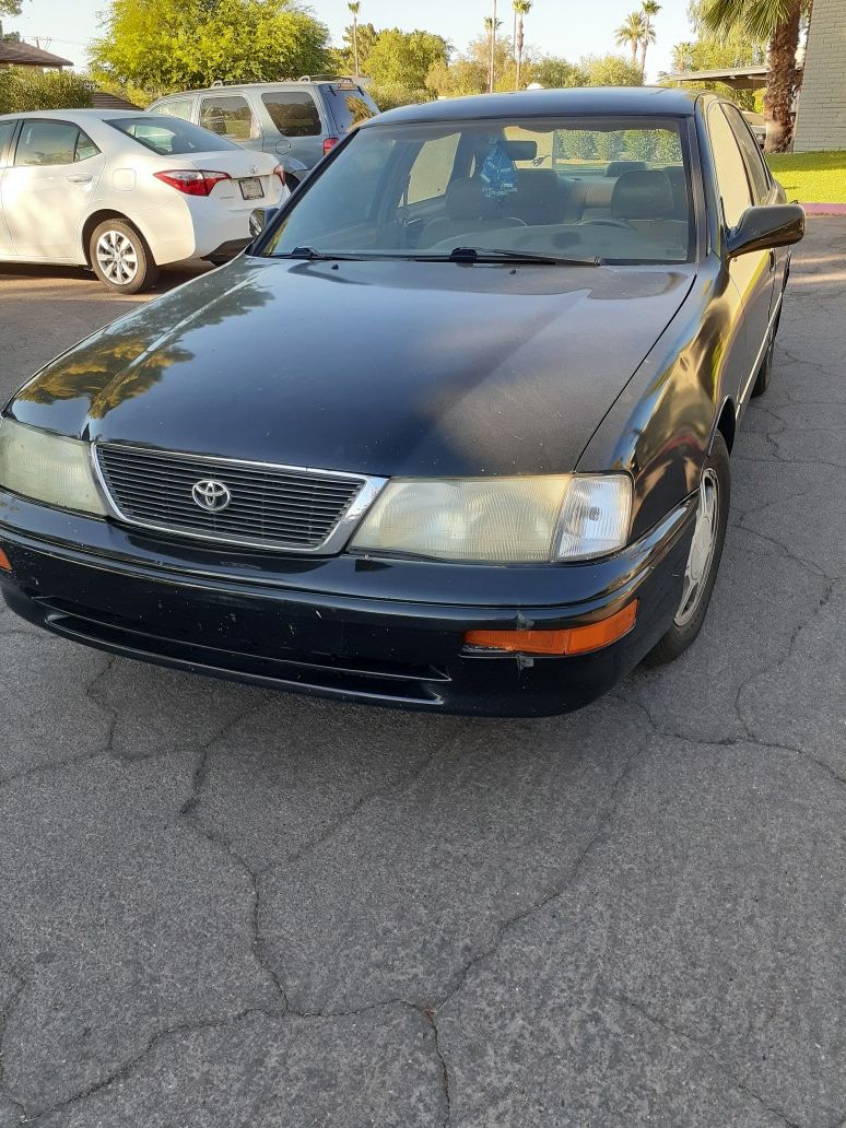 96 Toyota Avalon XLS sell or trade