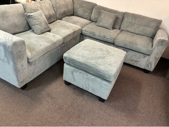 Sectional sofa with ottoman