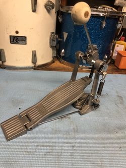 Kick Pedal TAMA.
