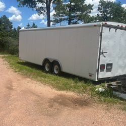 Enclosed call hauler 25 foot $7500 OBO